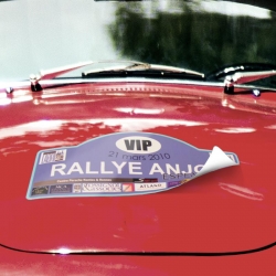 Maxi Plaque auto adhésive pour vos rallyes auto - 900 x 416 mm - plaque-rallye.fr